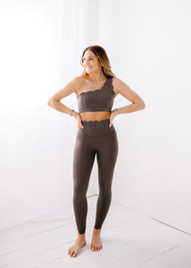 The Eloise Scallop Sports Bra Legging Set – Divine Grace Boutique